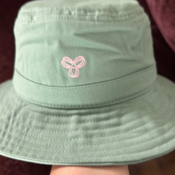 NWT Aritzia bucket hat Yucca Green Small/Medium - Picture 2 of 4